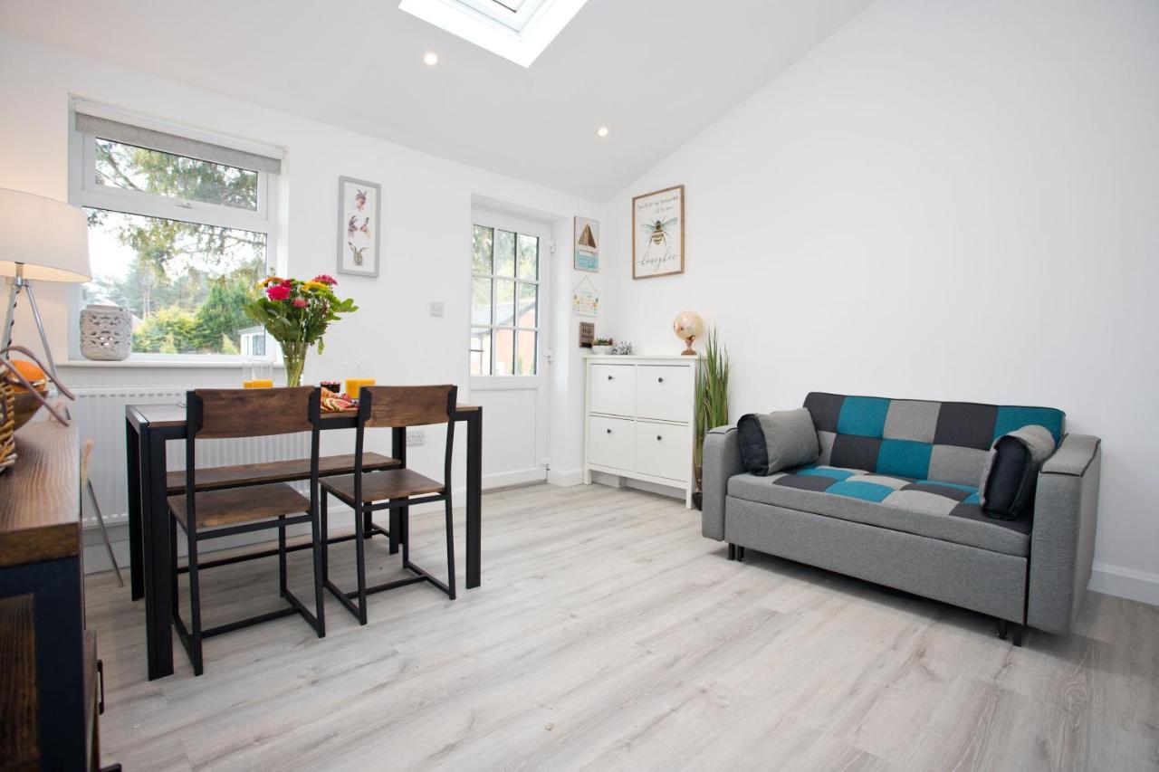 The Bearded Goat Den - A Rural Retreat At This Modern Holiday Cottage Saint Leonards Kültér fotó